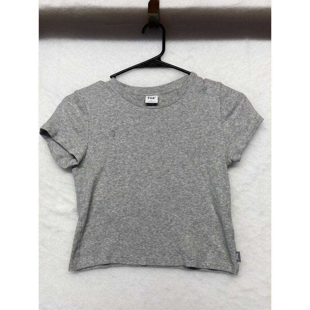 Aritzia TNA ribbed gray cropped babytee gray medium crew neck tees small stain